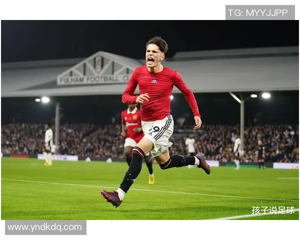 国王杯惊现冷门那不勒斯与曼联鏖战平局引发全场热议