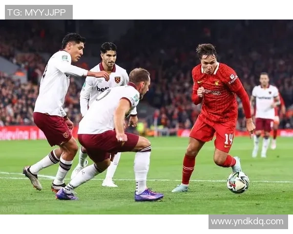 意甲激战：里昂逆转利物浦乌龙球成比赛转折点