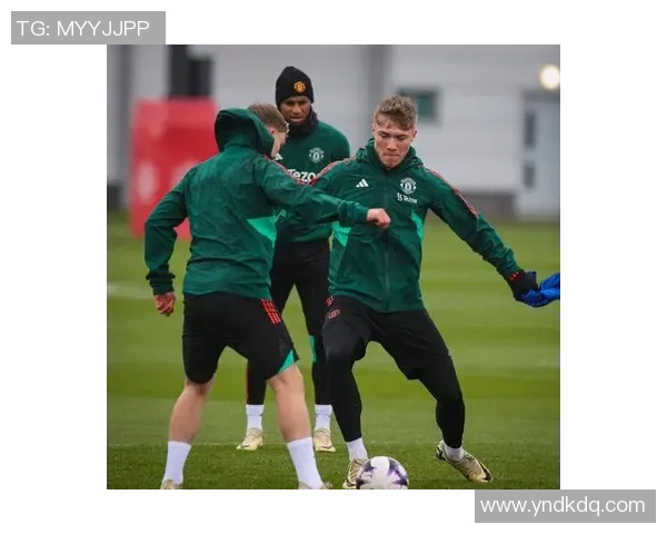 中超焦点战曼联与拜仁激战成和补时进球引发全场狂欢