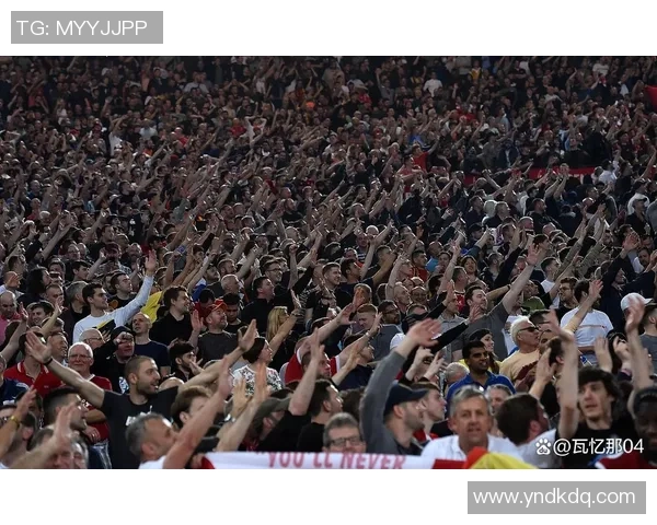 德甲精彩对决拜仁大胜热刺引发转会热议与球迷狂欢