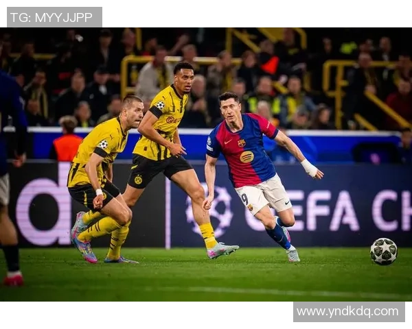 欧联杯精彩对决那不勒斯与巴萨战成平局点球大战点燃全场激情 欧联杯精彩对决那不勒斯与巴萨战成平局点球大战点燃全场激情