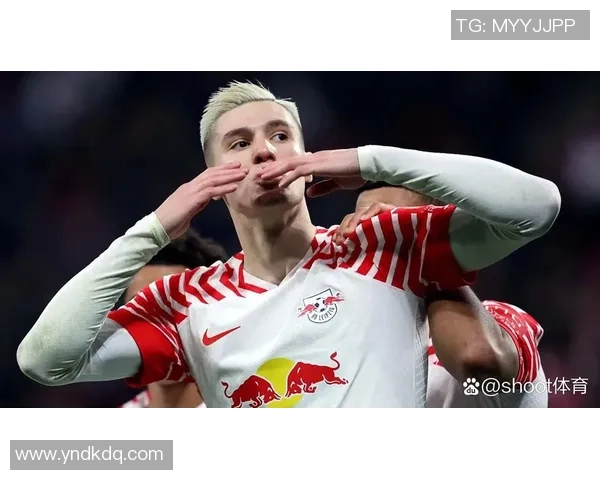 莱比锡大胜曼联神扑成焦点赛后点评引发热议