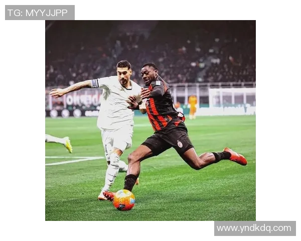 曼联狂胜AC米兰四球引发争议判罚全场沸腾瞬间回顾